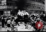Standbild Arbeitnehmer Proteste Berlin Deutschland, 1953, aus Sekunde 8 historischem Filmmaterial Videoclip 65675037557