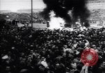 Standbild Arbeitnehmer Proteste Berlin Deutschland, 1953, aus Sekunde 14 historischem Filmmaterial Videoclip 65675037557