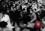 Standbild Arbeitnehmer Proteste Berlin Deutschland, 1953, aus Sekunde 22 historischem Filmmaterial Videoclip 65675037557