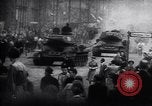 Standbild Arbeitnehmer Proteste Berlin Deutschland, 1953, aus Sekunde 46 historischem Filmmaterial Videoclip 65675037557