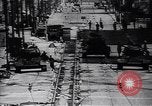 Standbild Arbeitnehmer Proteste Berlin Deutschland, 1953, aus Sekunde 48 historischem Filmmaterial Videoclip 65675037557