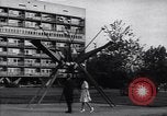 Standbild Szenen von West Berlin Berlin Deutschland, 1962, aus Sekunde 37 historischem Filmmaterial Videoclip 65675037558