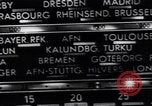 Standbild Leben in West-Berlin gegen Osten Berlin Berlin Deutschland, 1961, aus Sekunde 25 historischem Filmmaterial Videoclip 65675037559
