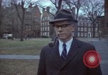 Standbild Thomas Schelling Cambridge Massachusetts USA, 1967, aus Sekunde 38 historischem Filmmaterial Videoclip 65675037569