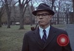 Standbild Thomas Schelling Cambridge Massachusetts USA, 1967, aus Sekunde 46 historischem Filmmaterial Videoclip 65675037569