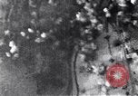 Image Bombardement de Gerolstein Allemagne par bombardiers US Gerolstein Allemagne, 1945, de la seconde 17 séquences d'archives historiques vidéo 65675037591