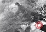 Image Bombardement de Gerolstein Allemagne par bombardiers US Gerolstein Allemagne, 1945, de la seconde 29 séquences d'archives historiques vidéo 65675037591