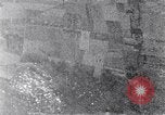 Standbild us bomber angreifen Krefeld Deutschland in Zweiten Weltkrieg Krefeld Deutschland, 1945, aus Sekunde 47 historischem Filmmaterial Videoclip 65675037592