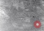Standbild us bomber angreifen Krefeld Deutschland in Zweiten Weltkrieg Krefeld Deutschland, 1945, aus Sekunde 50 historischem Filmmaterial Videoclip 65675037592