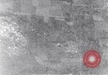 Standbild us bomber angreifen Krefeld Deutschland in Zweiten Weltkrieg Krefeld Deutschland, 1945, aus Sekunde 51 historischem Filmmaterial Videoclip 65675037592