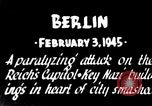 Standbild American B-17 Bomber angreifen Berlin Berlin Deutschland, 1945, aus Sekunde 8 historischem Filmmaterial Videoclip 65675037595