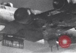 Standbild American B-17 Bomber angreifen Berlin Berlin Deutschland, 1945, aus Sekunde 16 historischem Filmmaterial Videoclip 65675037595