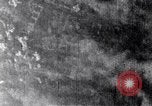 Standbild American B-17 Bomber angreifen Berlin Berlin Deutschland, 1945, aus Sekunde 22 historischem Filmmaterial Videoclip 65675037595