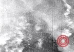 Standbild American B-17 Bomber angreifen Berlin Berlin Deutschland, 1945, aus Sekunde 39 historischem Filmmaterial Videoclip 65675037595