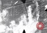 Standbild American B-17 Bomber angreifen Berlin Berlin Deutschland, 1945, aus Sekunde 54 historischem Filmmaterial Videoclip 65675037595