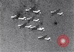 Standbild 8th US Air Force Bombardierung Dresden in Zweiten Weltkrieg Dresden Deutschland, 1945, aus Sekunde 13 historischem Filmmaterial Videoclip 65675037596