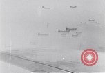 Standbild 8th US Air Force Bombardierung Dresden in Zweiten Weltkrieg Dresden Deutschland, 1945, aus Sekunde 16 historischem Filmmaterial Videoclip 65675037596