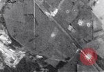 Standbild 8th US Air Force Bombardierung Dresden in Zweiten Weltkrieg Dresden Deutschland, 1945, aus Sekunde 38 historischem Filmmaterial Videoclip 65675037596