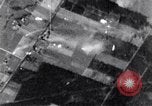 Standbild 8th US Air Force Bombardierung Dresden in Zweiten Weltkrieg Dresden Deutschland, 1945, aus Sekunde 42 historischem Filmmaterial Videoclip 65675037596