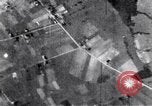 Standbild 8th US Air Force Bombardierung Dresden in Zweiten Weltkrieg Dresden Deutschland, 1945, aus Sekunde 50 historischem Filmmaterial Videoclip 65675037596