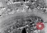 Standbild Zweiten Weltkrieg Bombardierung von Luneburg Luneburg Deutschland, 1945, aus Sekunde 31 historischem Filmmaterial Videoclip 65675037597