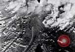 Standbild Zweiten Weltkrieg Bombardierung von Luneburg Luneburg Deutschland, 1945, aus Sekunde 47 historischem Filmmaterial Videoclip 65675037597