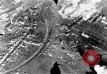 Standbild Zweiten Weltkrieg Bombardierung von Luneburg Luneburg Deutschland, 1945, aus Sekunde 50 historischem Filmmaterial Videoclip 65675037597