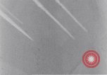 Standbild riesige Explosionen während Uelzen Bombardierung Uelzen Deutschland, 1945, aus Sekunde 35 historischem Filmmaterial Videoclip 65675037598
