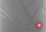 Standbild riesige Explosionen während Uelzen Bombardierung Uelzen Deutschland, 1945, aus Sekunde 39 historischem Filmmaterial Videoclip 65675037598