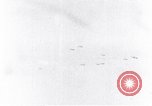 Standbild American B-17 Flugzeuge bombardieren Berlin Berlin Deutschland, 1945, aus Sekunde 9 historischem Filmmaterial Videoclip 65675037600