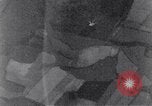 Standbild American B-17 Flugzeuge bombardieren Berlin Berlin Deutschland, 1945, aus Sekunde 32 historischem Filmmaterial Videoclip 65675037600