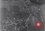 Standbild American B-17 Flugzeuge bombardieren Berlin Berlin Deutschland, 1945, aus Sekunde 42 historischem Filmmaterial Videoclip 65675037600