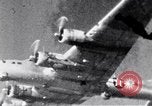 Standbild US B-17 Flugzeuge bombardieren German Submarine Yard Bremen Deutschland, 1945, aus Sekunde 12 historischem Filmmaterial Videoclip 65675037601