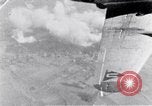Standbild US B-17 Flugzeuge bombardieren German Submarine Yard Bremen Deutschland, 1945, aus Sekunde 13 historischem Filmmaterial Videoclip 65675037601