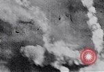 Standbild US B-17 Flugzeuge bombardieren German Submarine Yard Bremen Deutschland, 1945, aus Sekunde 35 historischem Filmmaterial Videoclip 65675037601