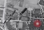Immagine di Ingolstadt munizioni impianto distrutta nella seconda guerra mondiale Ingolstadt Germania, 1945, secondo 22 filmato di repertorio 65675037602