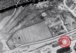 Immagine di Ingolstadt munizioni impianto distrutta nella seconda guerra mondiale Ingolstadt Germania, 1945, secondo 25 filmato di repertorio 65675037602