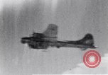 Immagine di Ingolstadt munizioni impianto distrutta nella seconda guerra mondiale Ingolstadt Germania, 1945, secondo 61 filmato di repertorio 65675037602