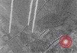 Immagine di Bombardamento americano di Neumunster ferroviaria Germania Neumunster Germania, 1945, secondo 12 filmato di repertorio 65675037603