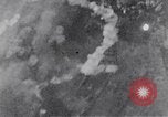 Immagine di Bombardamento americano di Neumunster ferroviaria Germania Neumunster Germania, 1945, secondo 25 filmato di repertorio 65675037603