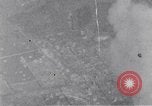 Immagine di Bombardamento americano di Neumunster ferroviaria Germania Neumunster Germania, 1945, secondo 28 filmato di repertorio 65675037603