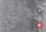 Immagine di Bombardamento americano di Neumunster ferroviaria Germania Neumunster Germania, 1945, secondo 32 filmato di repertorio 65675037603