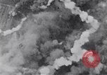 Immagine di Bombardamento americano di Neumunster ferroviaria Germania Neumunster Germania, 1945, secondo 42 filmato di repertorio 65675037603