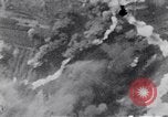 Immagine di Bombardamento americano di Neumunster ferroviaria Germania Neumunster Germania, 1945, secondo 43 filmato di repertorio 65675037603