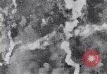 Immagine di Bombardamento americano di Neumunster ferroviaria Germania Neumunster Germania, 1945, secondo 46 filmato di repertorio 65675037603