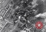 Immagine di Regensburg railyards bombardato nella seconda guerra mondiale Regensburg Germania, 1945, secondo 13 filmato di repertorio 65675037604