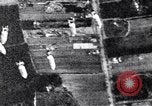 Immagine di Regensburg railyards bombardato nella seconda guerra mondiale Regensburg Germania, 1945, secondo 18 filmato di repertorio 65675037604