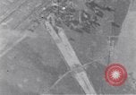 Immagine di Regensburg railyards bombardato nella seconda guerra mondiale Regensburg Germania, 1945, secondo 27 filmato di repertorio 65675037604