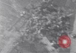 Immagine di Regensburg railyards bombardato nella seconda guerra mondiale Regensburg Germania, 1945, secondo 35 filmato di repertorio 65675037604