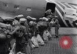 Image British Indian 50e division de parachutistes Rangoon Birmanie, 1945, de la seconde 30 séquences d'archives historiques vidéo 65675037608